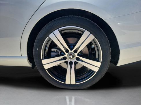 Certified 2025 Mercedes-Benz C 300 Sedan image 5