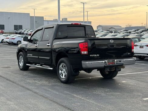 Used 2014 Nissan Titan SV w/ SV Value Truck Package image 7