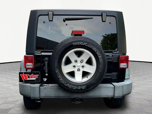 Used 2013 Jeep Wrangler Unlimited Sport AWD/4WD image 5