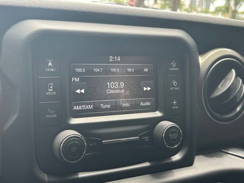 Used 2018 Jeep Wrangler Unlimited Sport AWD/4WD image 15