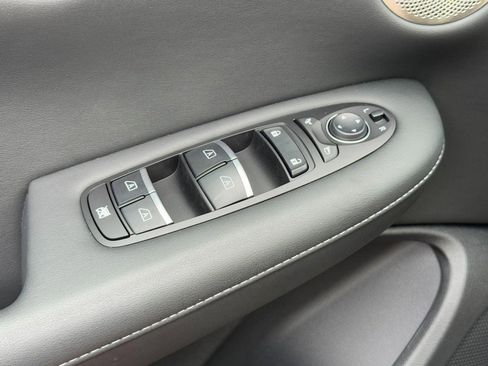 Used 2025 INFINITI QX50 Luxe image 24