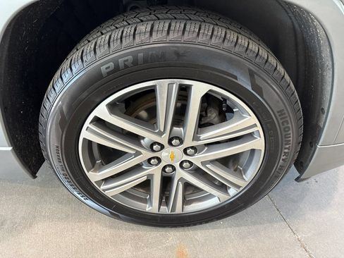 Used 2023 Chevrolet Traverse High Country w/ LPO, Floor Liner Package AWD/4WD image 13