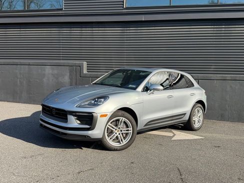 Certified 2026 Porsche Macan image 6