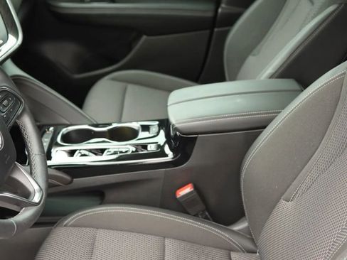 Used 2023 Buick Envision Preferred FWD image 21