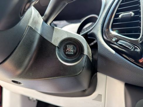 Used 2018 Jeep Compass Limited AWD/4WD image 32