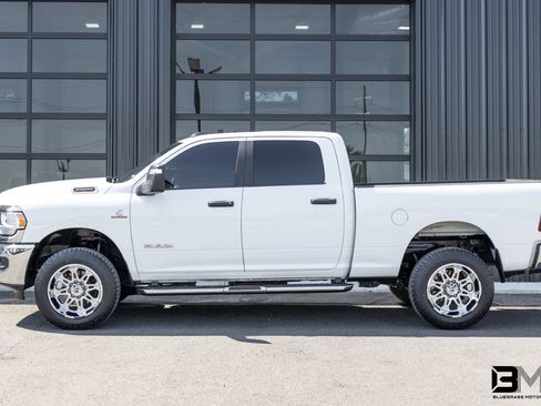 Used 2024 RAM 2500 Big Horn AWD/4WD image 4
