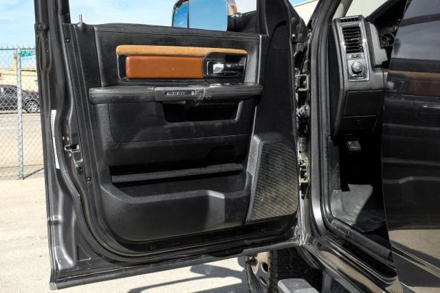 Used 2014 RAM 3500 Laramie Longhorn w/ Convenience Group AWD/4WD image 49