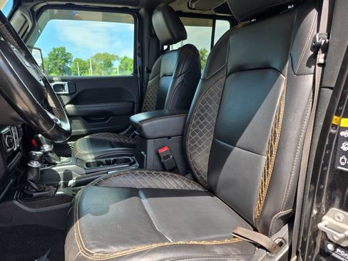 Used 2021 Jeep Gladiator Overland AWD/4WD image 17
