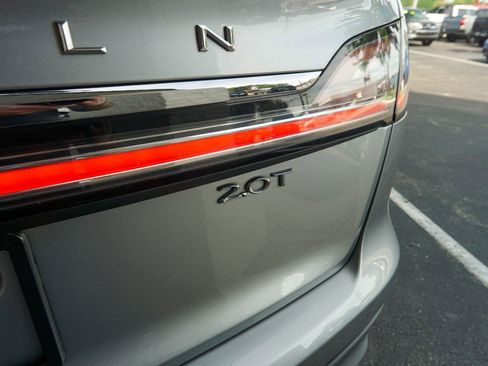 Used 2020 Lincoln Nautilus Reserve w/ Equipment Group 201A FWD image 10