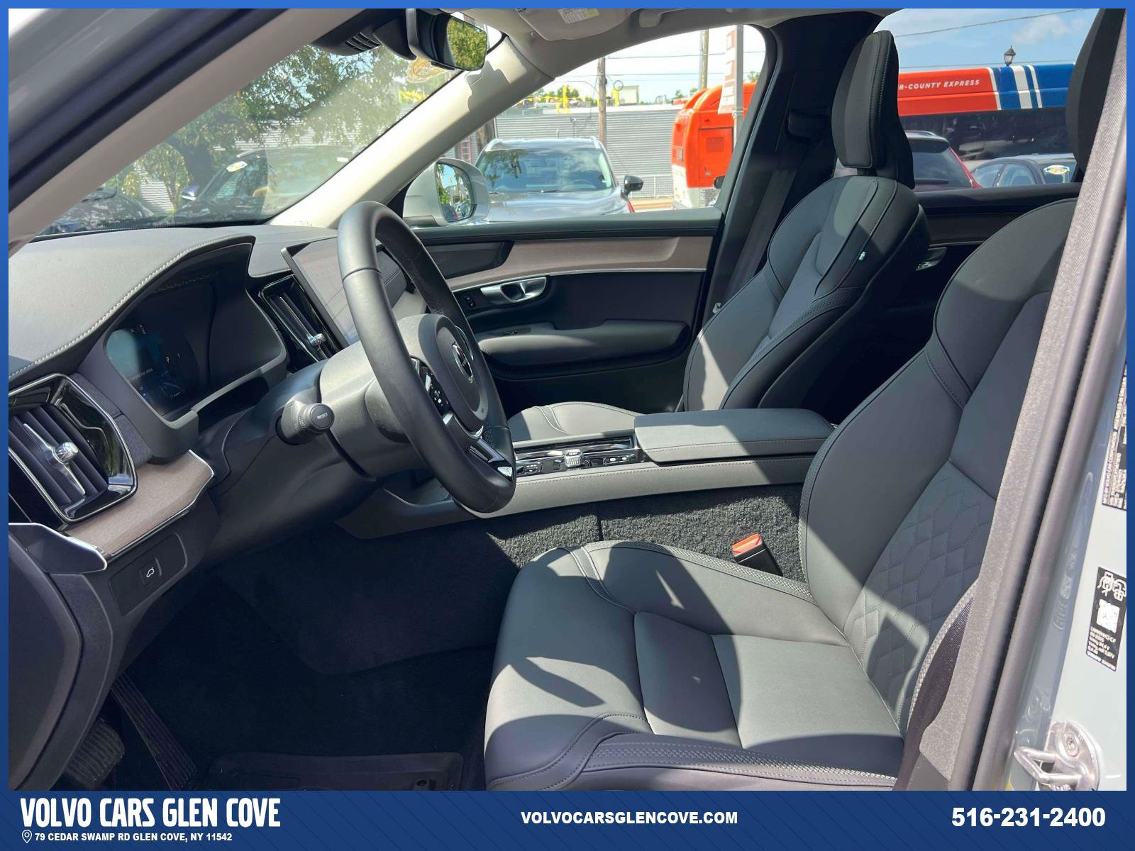 Used 2026 Volvo XC90 B6 Plus w/ Protection Package Premier AWD/4WD image 16