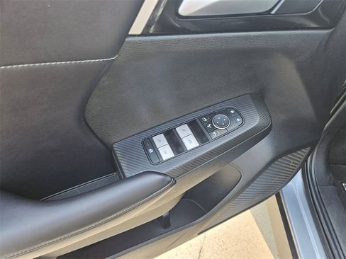 Used 2024 Mitsubishi Outlander SE image 15