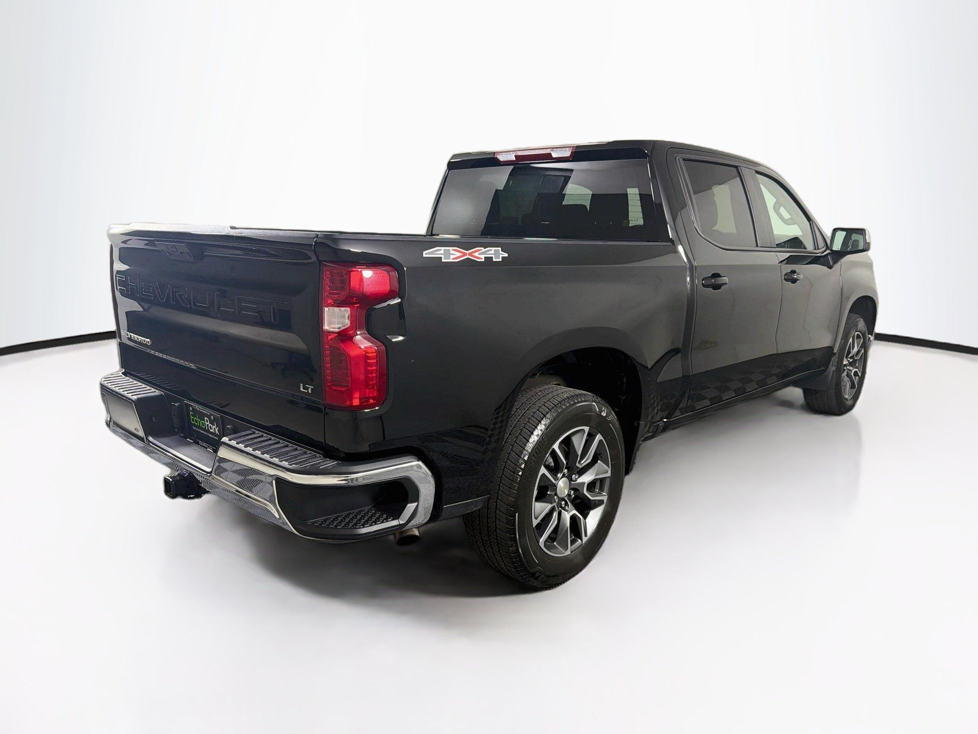 Used 2024 Chevrolet Silverado 1500 LT AWD/4WD image 9