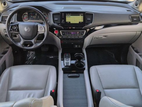 Used 2020 Honda Pilot Touring image 16