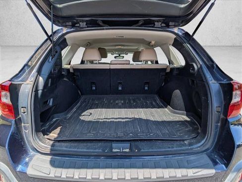 Used 2018 Subaru Outback 2.5i Limited AWD/4WD image 6