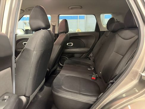 Used 2019 Kia Soul FWD image 17