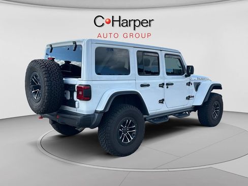 Used 2024 Jeep Wrangler Unlimited Rubicon AWD/4WD image 3