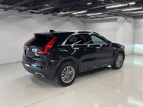 Used 2025 Cadillac XT4 Premium Luxury AWD/4WD image 5