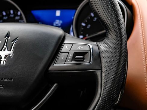 Used 2019 Maserati Levante S GranSport image 15