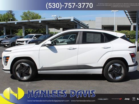 Used 2024 Hyundai Kona SEL FWD image 2
