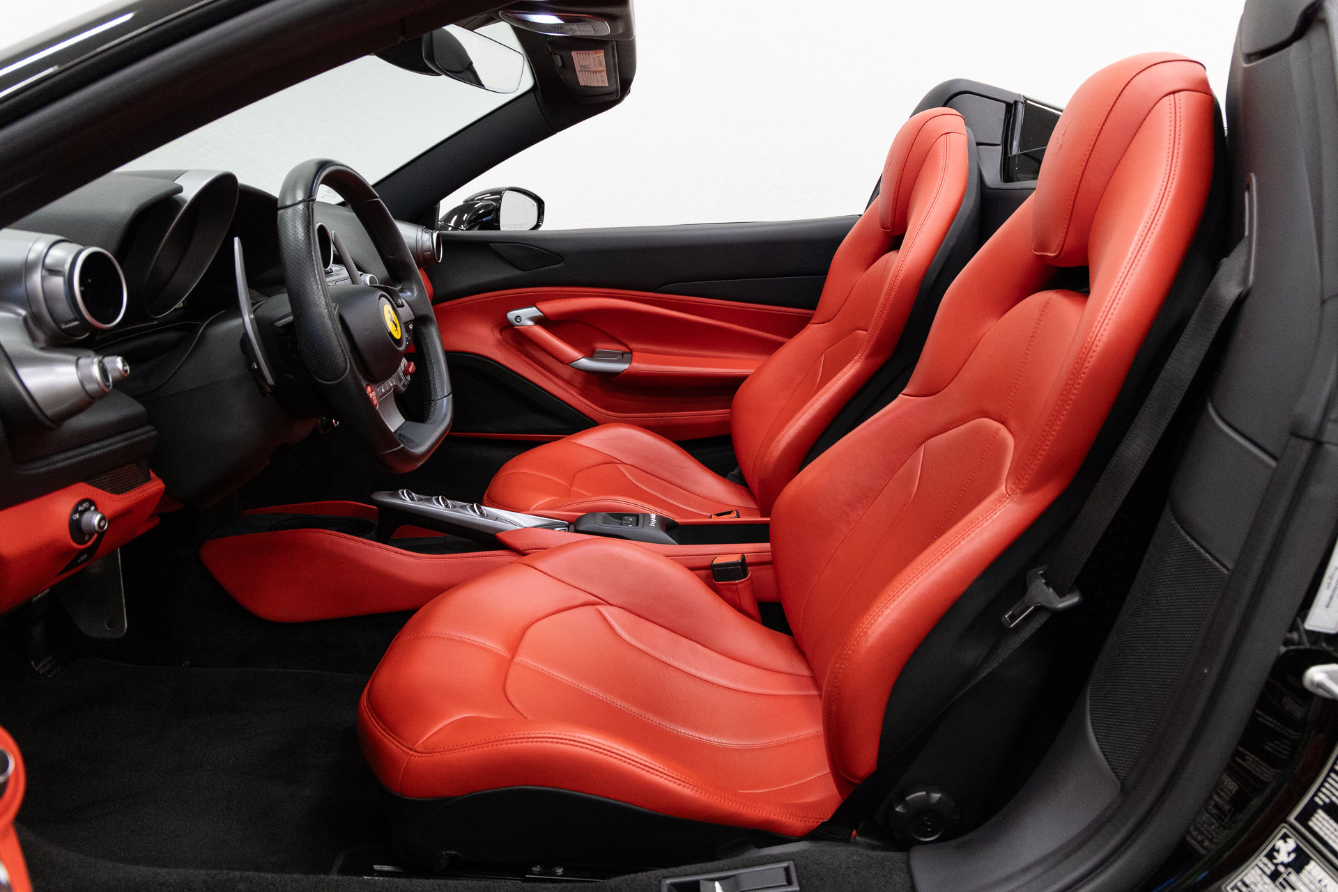 Used 2021 Ferrari F8 Tributo RWD image 7