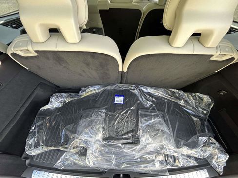 New 2026 Volvo XC90 B6 Ultra image 18