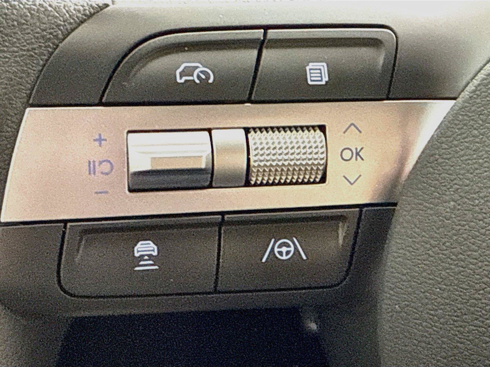 Used 2025 Hyundai Sonata SEL FWD image 11