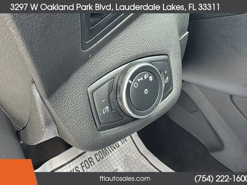 Used 2017 Ford C-MAX Energi SE FWD image 21