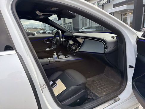 Certified 2025 Mercedes-Benz E 53 AMG e 4MATIC Sedan image 2