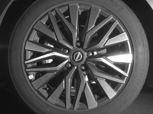 Used 2025 Nissan Altima 2.5 SV image 12