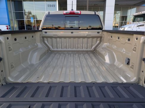 Used 2023 Chevrolet Colorado Z71 w/ Z71 Convenience Package 2 image 25