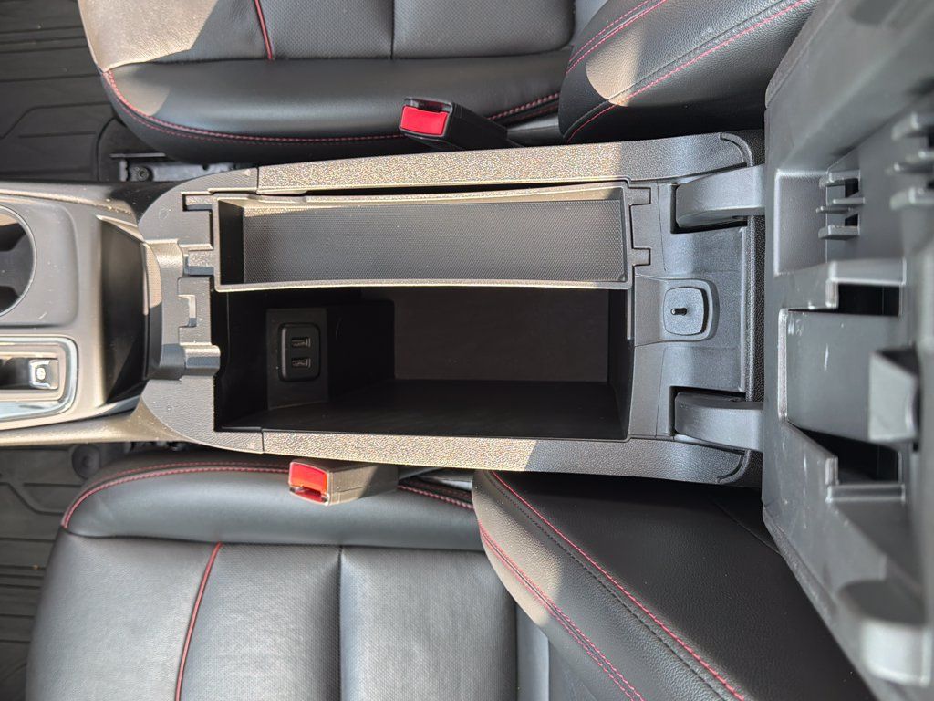 Certified 2022 Chevrolet Equinox RS w/ RS Leather Package AWD/4WD image 24