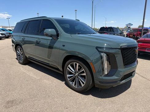 Used 2025 Cadillac Escalade Sport w/ LPO, Floor Liner Package AWD/4WD image 3