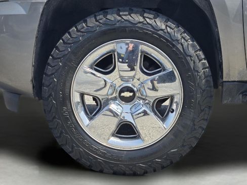 Used 2007 Chevrolet Suburban LT RWD image 10