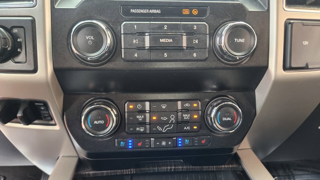 Used 2021 Ford F250 Lariat w/ Lariat Ultimate Package AWD/4WD image 26