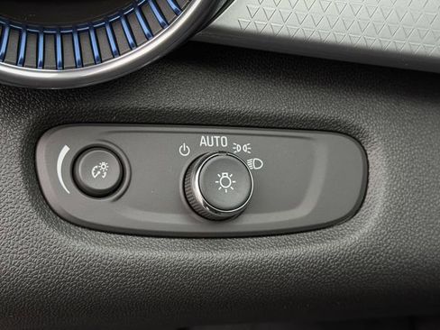New 2026 Chevrolet Trax LT w/ Driver Confidence Package FWD image 17