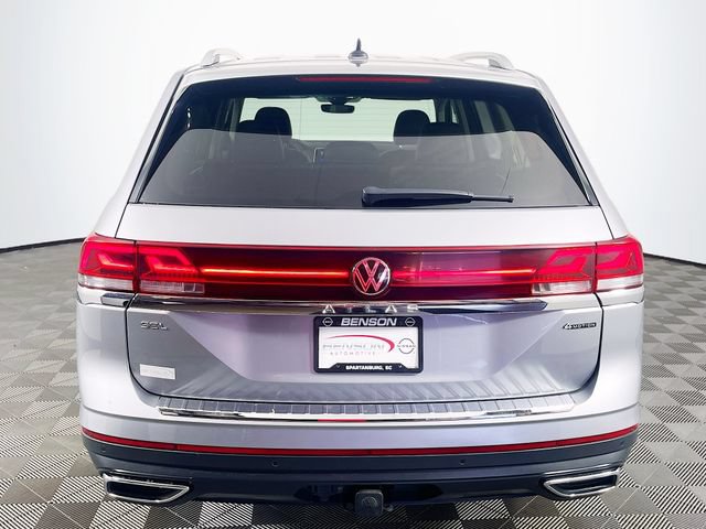 Used 2024 Volkswagen Atlas SEL AWD/4WD image 6