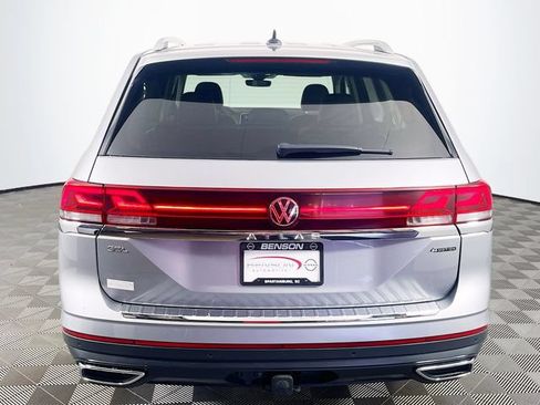 Used 2024 Volkswagen Atlas SEL AWD/4WD image 6