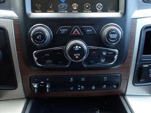 Used 2015 RAM 2500 Laramie AWD/4WD image 18