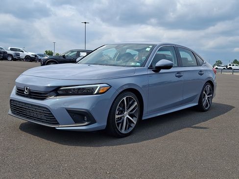 Used 2024 Honda Civic Touring image 3