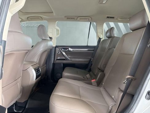 Certified 2023 Lexus GX 460 Premium w/ Accessory Package AWD/4WD image 11