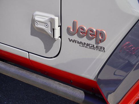 Used 2021 Jeep Wrangler Unlimited Rubicon AWD/4WD image 6