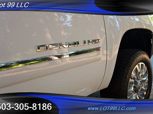 Used 2014 GMC Sierra 3500 Denali w/ Suspension Package, Off-Road AWD/4WD image 35