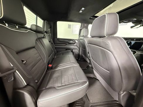 Used 2024 GMC Sierra 2500 AT4X AWD/4WD image 21