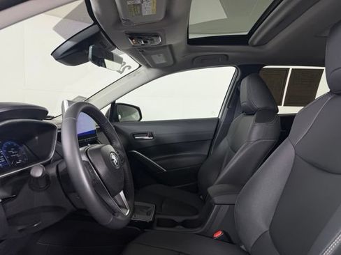 Used 2026 Toyota Corolla Cross XLE w/ Convenience Package FWD image 20