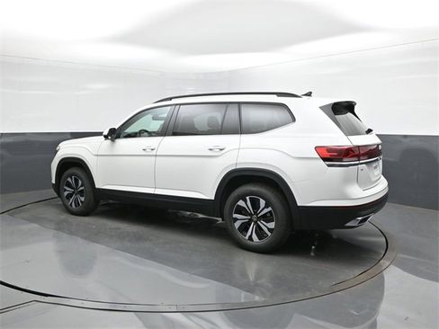 New 2026 Volkswagen Atlas SE image 5