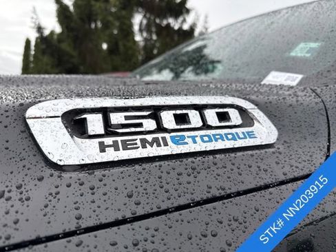 Used 2022 RAM 1500 Limited w/ Body-Colour Bumper Group AWD/4WD image 4