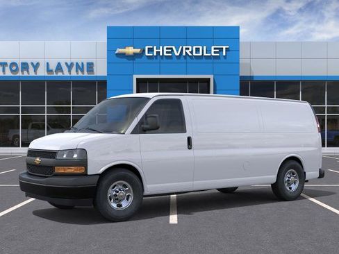New 2026 Chevrolet Express 3500 Extended RWD image 2