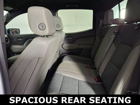 Used 2024 Chevrolet Colorado ZR2 w/ Technology Package image 26