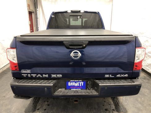 Used 2017 Nissan Titan SL w/ Chrome Package image 7