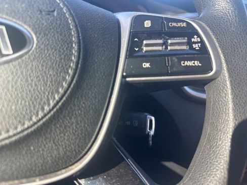 Used 2020 Kia Sorento LX image 14